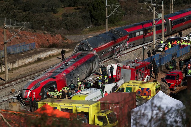 Spain's deadly rail accidents prompt maintenance investment debate - Ảnh 1.