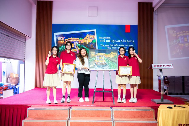 Học sinh Trường TH và THCS Hồng Ngọc vẽ tranh gây quỹ, lan tỏa yêu thương- Ảnh 4.