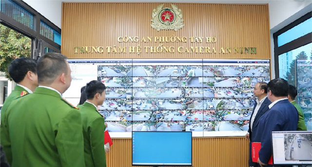 Hanoi uses AI cameras to cite 269 sidewalk, littering violations in a week - Ảnh 4.