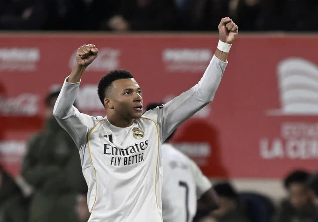 Mbappe giúp Real Madrid tạm chiếm ngôi đầu La Liga- Ảnh 1. Mbappe giúp Real Madrid tạm chiếm ngôi đầu La Liga- Ảnh 1.