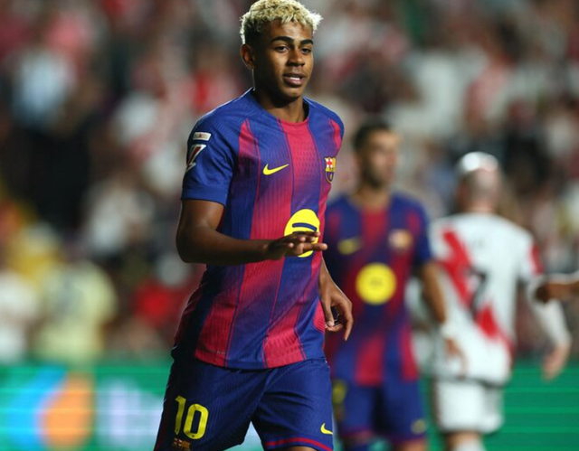 Thắng dễ Oviedo, Barcelona tái chiếm ngôi đầu từ Real Madrid- Ảnh 1.