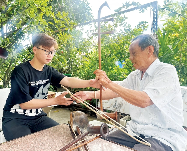 Tiếng đàn xưa giữa nhịp sống trẻ - Ảnh 2.