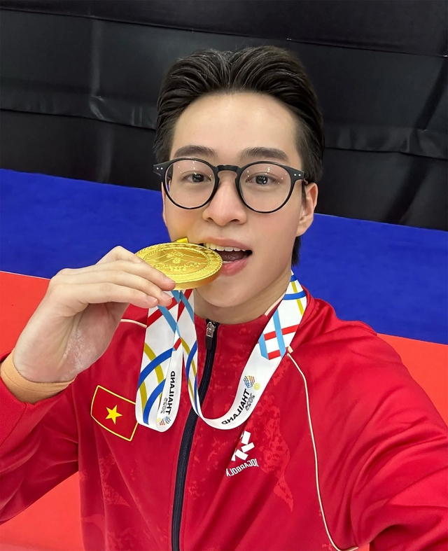 Từ vận động viên nhỏ tuổi nhất đến người dẫn dắt đội tuyển - Ảnh 1.