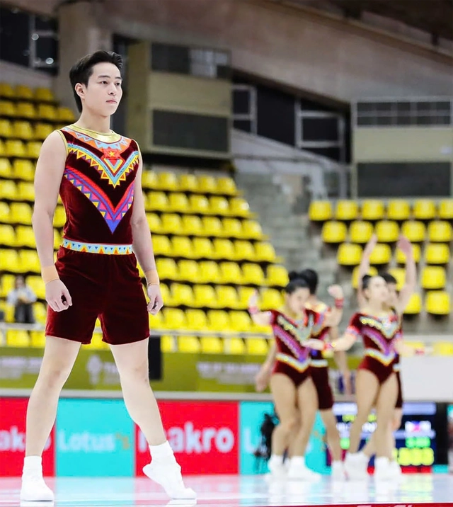 Từ vận động viên nhỏ tuổi nhất đến người dẫn dắt đội tuyển - Ảnh 3.