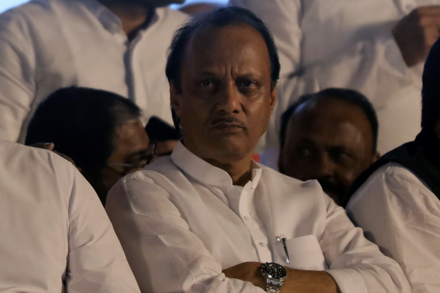 Deputy chief minister of India's Maharashtra state among five dead in air charter crash
- Ảnh 1.