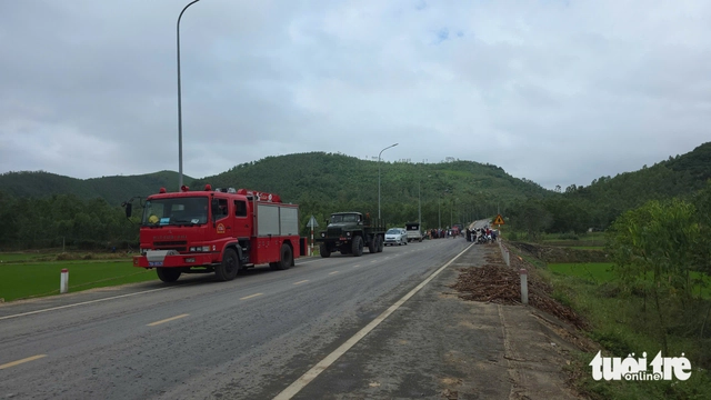 Vietnam military aircraft crashes in central highlands, pilot ejects safely- Ảnh 3. Vietnam military aircraft crashes in central highlands, pilot ejects safely- Ảnh 3.