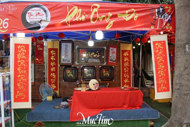 Check-in con đường mai vàng, bức tường heo đất tại lễ hội Tết Việt phường Thủ Đức- Ảnh 7. Check-in con đường mai vàng, bức tường heo đất tại lễ hội Tết Việt phường Thủ Đức- Ảnh 7.