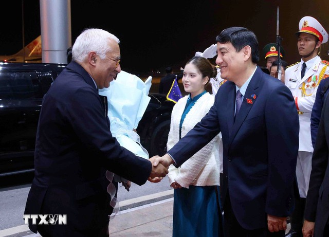 European Council president begins official visit to Vietnam - Ảnh 1.