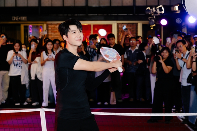 Áp lực của Anh Tú Atus khi đóng phim Tết Nhà ba tôi một phòng?- Ảnh 2. Áp lực của Anh Tú Atus khi đóng phim Tết Nhà ba tôi một phòng?- Ảnh 2.