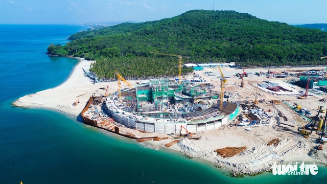 Workers skip New Year break to speed up APEC 2027 projects in Vietnam- Ảnh 5.