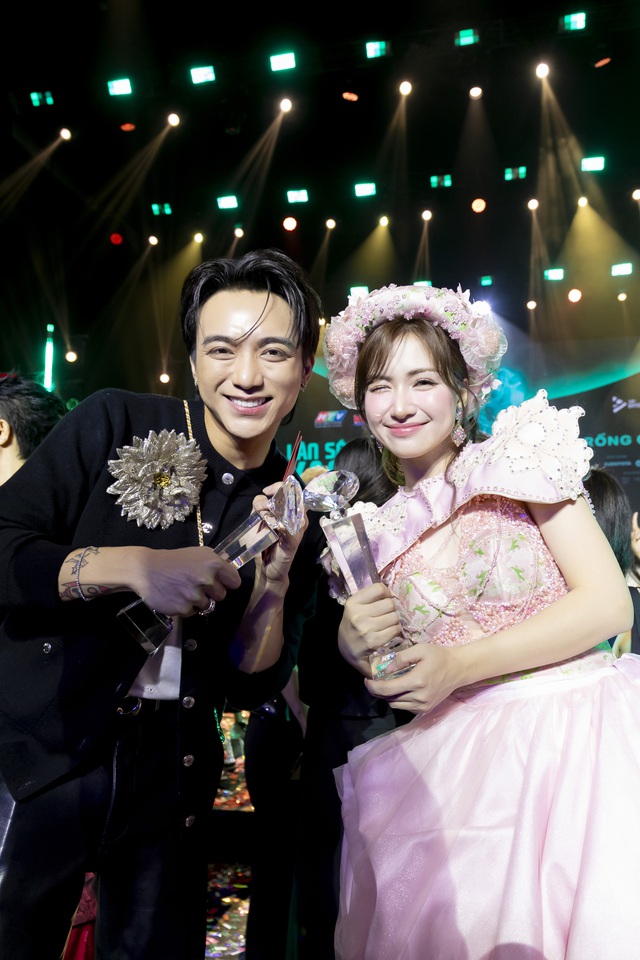 Hòa Minzy, Nguyễn Hùng chiến thắng áp đảo tại Làn sóng xanh- Ảnh 6.