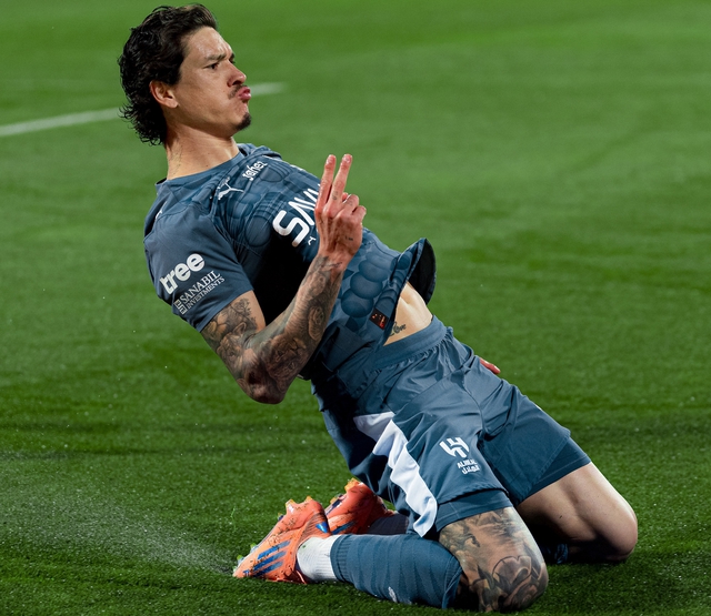 Al Hilal vượt mặt Al Nassr, đứng đầu Saudi Pro League- Ảnh 1. Al Hilal vượt mặt Al Nassr, đứng đầu Saudi Pro League- Ảnh 1.