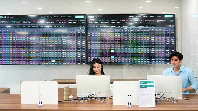 Trillion-dollar funds eye Vietnam’s market after FTSE upgrade: securities regulator - Ảnh 1. Trillion-dollar funds eye Vietnam’s market after FTSE upgrade: securities regulator - Ảnh 1.