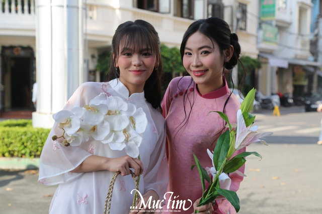 Giới trẻ Cần Thơ xúng xính lên đồ chụp ảnh Tết- Ảnh 5. Giới trẻ Cần Thơ xúng xính lên đồ chụp ảnh Tết- Ảnh 5.