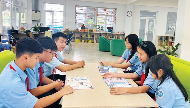 Mở Khăn Quàng Đỏ ra, tụi mình học được điều gì? - Ảnh 1.