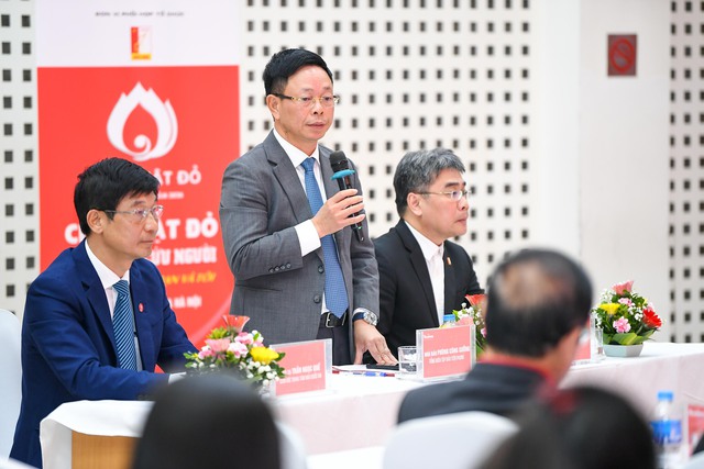 Vietnam faces urgent need for 122,000 blood units in January-March- Ảnh 2.