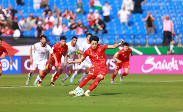 Vietnam beat Jordan in AFC U23 Asian Cup opener- Ảnh 2.