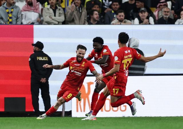 Ronaldo cùng Al Nassr thua trận thứ 2 liên tiếp tại Saudi Pro League- Ảnh 3. Ronaldo cùng Al Nassr thua trận thứ 2 liên tiếp tại Saudi Pro League- Ảnh 3.