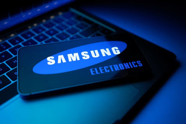 Samsung Electronics to buy $1.73 billion of its shares for employee compensation- Ảnh 1.