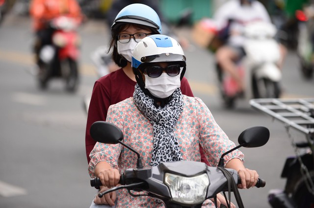 Southern Vietnam sees rare cold snap as Ho Chi Minh City drops below 18C - Ảnh 1.