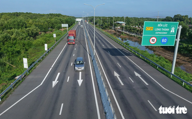 Ben Luc - Long Thanh Expressway fully opens after 12 years, shortening travel across southern Vietnam - Ảnh 24.