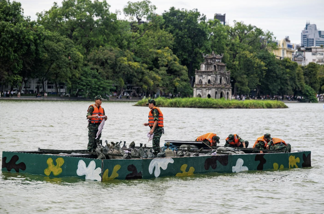 Water fireworks ready to light up Hanoi’s West Lake this evening- Ảnh 4.