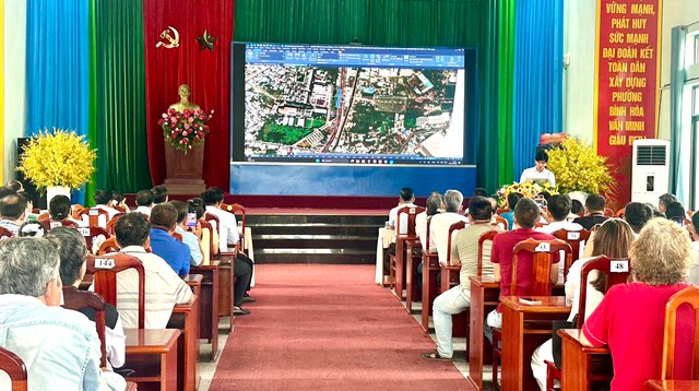 Land surveys begin for Ho Chi Minh City-Binh Duong metro projects - Ảnh 2.