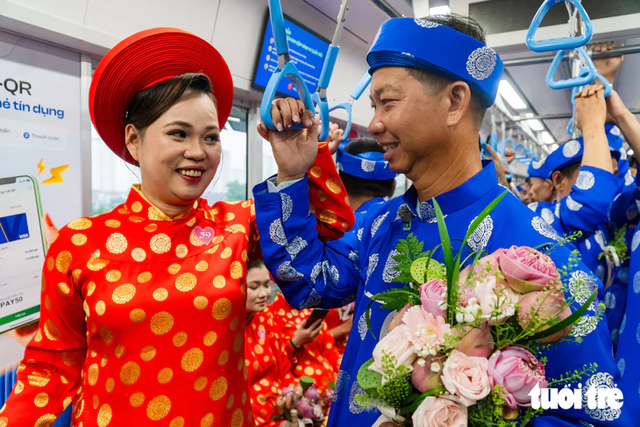 Ho Chi Minh City mass wedding helps workers fulfill wedding dreams - Ảnh 10.