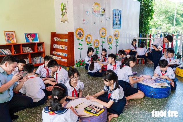 Ho Chi Minh City schools set up English-only zones for students across all-grade levels- Ảnh 1.