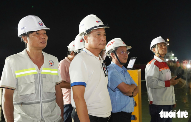 3,400-tonne main arch for Saigon River pedestrian bridge ready for journey to downtown Ho Chi Minh City- Ảnh 8.