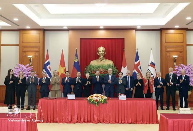 Vietnam, EFTA sign free trade agreement after 14 years of negotiations- Ảnh 1.