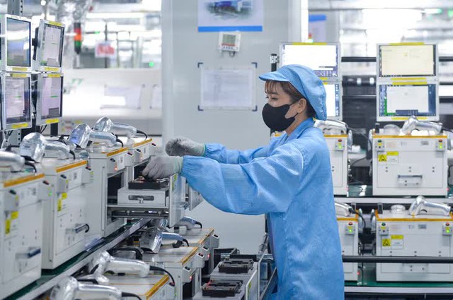Vietnam orders push to slash lending rates amid surging borrowing costs- Ảnh 4.