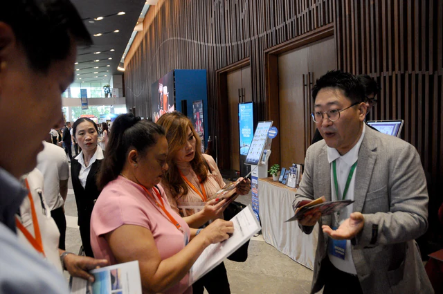 Vietnam's Da Nang seeks to get international tourists to stay longer and spend more - Ảnh 2.