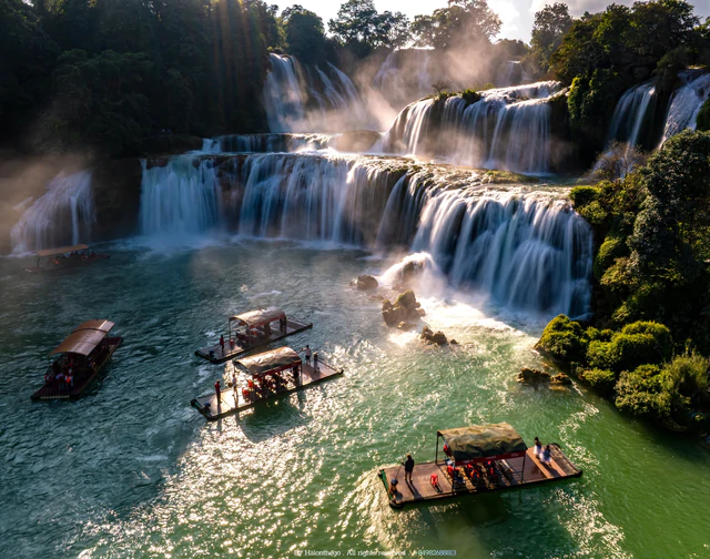 Vietnam's Cao Bang offers poetic autumn scenery along Vietnam-China border - Ảnh 1.