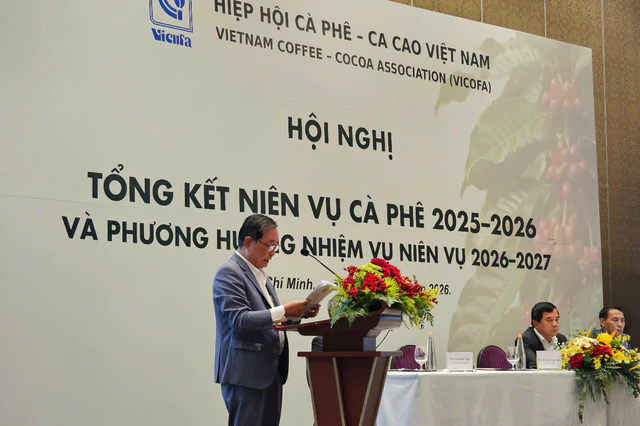 Vietnam coffee export revenue hits record $8.5bn, but raw beans still dominate - Ảnh 1.