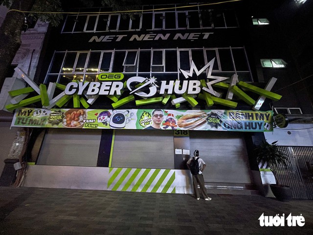 Some Hanoi gaming cafes defy 10:00 pm closing rule- Ảnh 5.