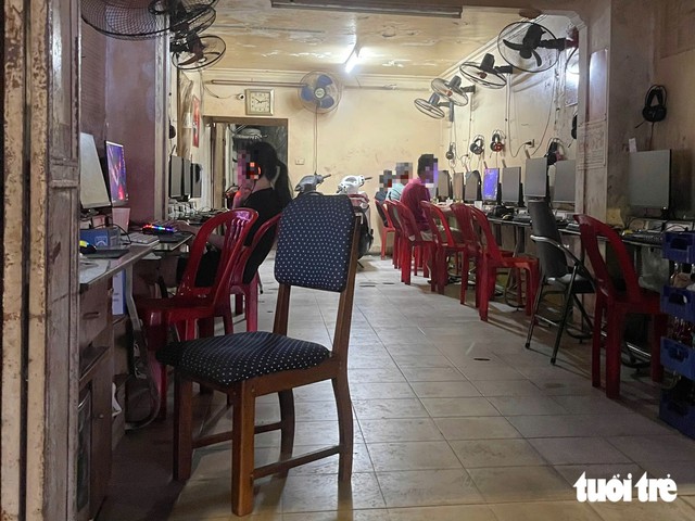 Some Hanoi gaming cafes defy 10:00 pm closing rule- Ảnh 2.