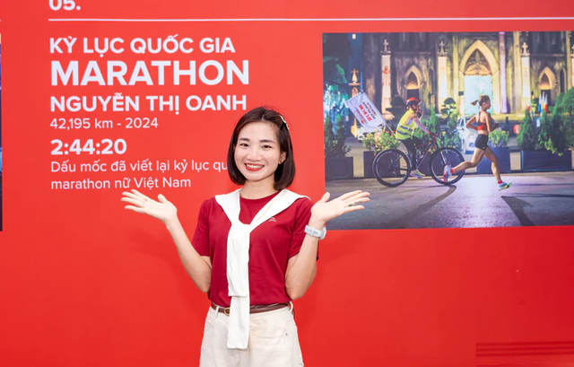 Over 14,500 local, int’l runners explore Hanoi’s heritage on marathon route- Ảnh 1.