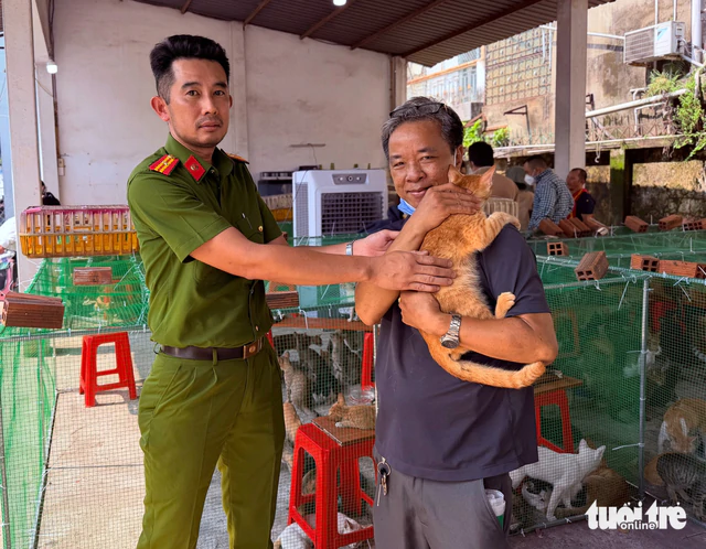 Ho Chi Minh City police crack down on pet theft rings, charge 33 suspects - Ảnh 3.