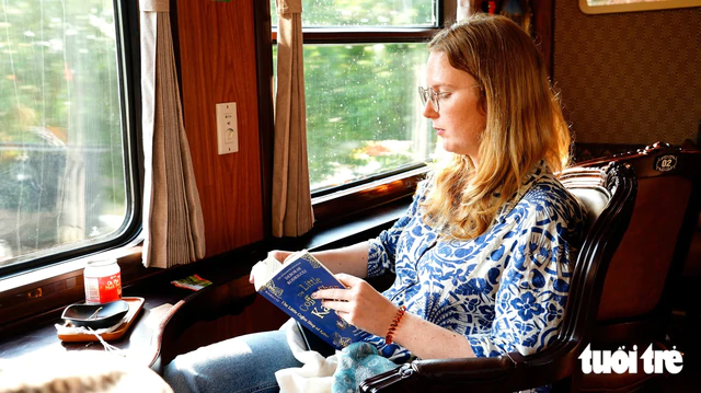 Admire Vietnam’s Hue–Da Nang train, ranked among world’s 10 best rail trips - Ảnh 8.