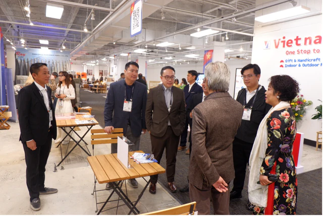 Beyond cheap prices, what will it take for Vietnam to win big in the $125 billion US furniture market? - Ảnh 2.