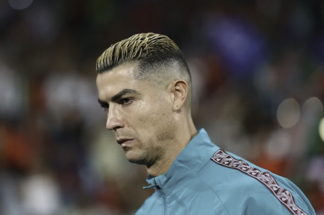 Ronaldo handed 30-day suspension after walking out on Portugal - Ảnh 1.