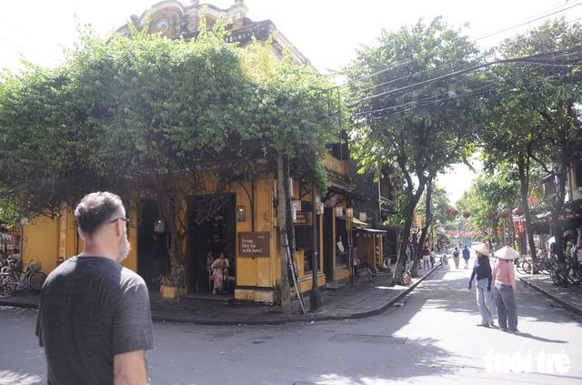 Why is Hoi An ancient town unusually quiet? - Ảnh 3.