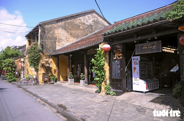 Why is Hoi An ancient town unusually quiet? - Ảnh 4.