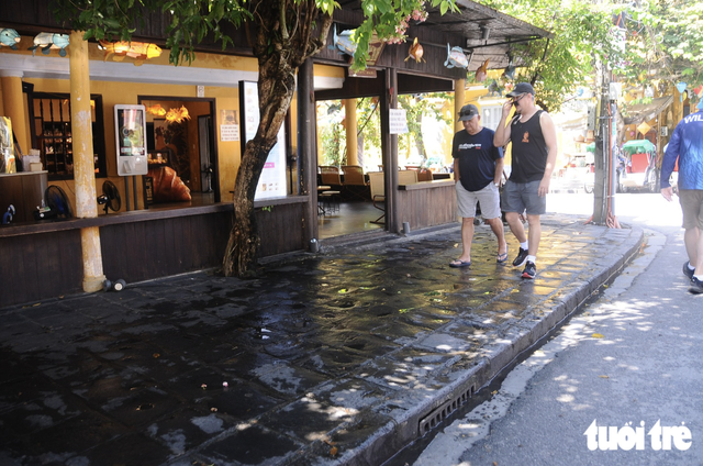 Why is Hoi An ancient town unusually quiet? - Ảnh 5.