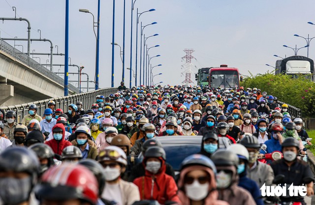 Can Ho Chi Minh City find a way out of traffic congestion amid growing vehicle numbers?- Ảnh 1.