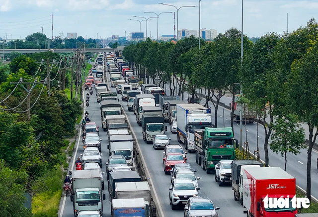 Can Ho Chi Minh City find a way out of traffic congestion amid growing vehicle numbers?- Ảnh 4.
