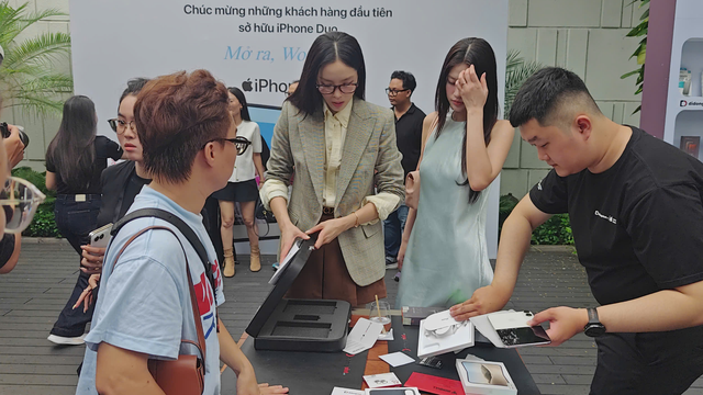Apple’s iPhone Duo goes on sale in Vietnam- Ảnh 3.