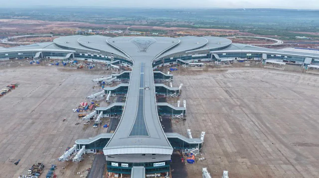 Vietnam Deputy PM orders reviews of foreign pilots’ backgrounds, health records- Ảnh 3.