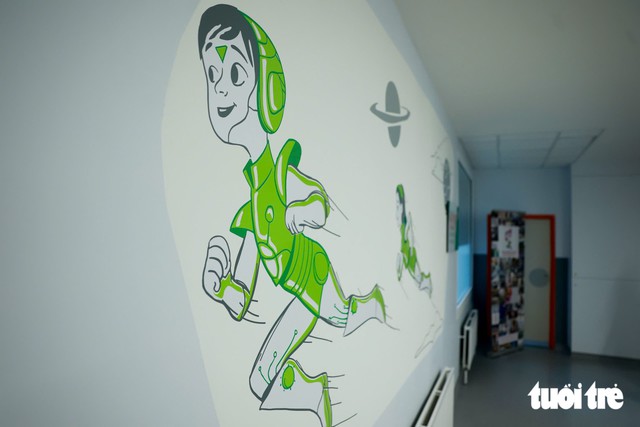 Vietnamese First Lady visits hospital-school model for children in Belgium- Ảnh 11.